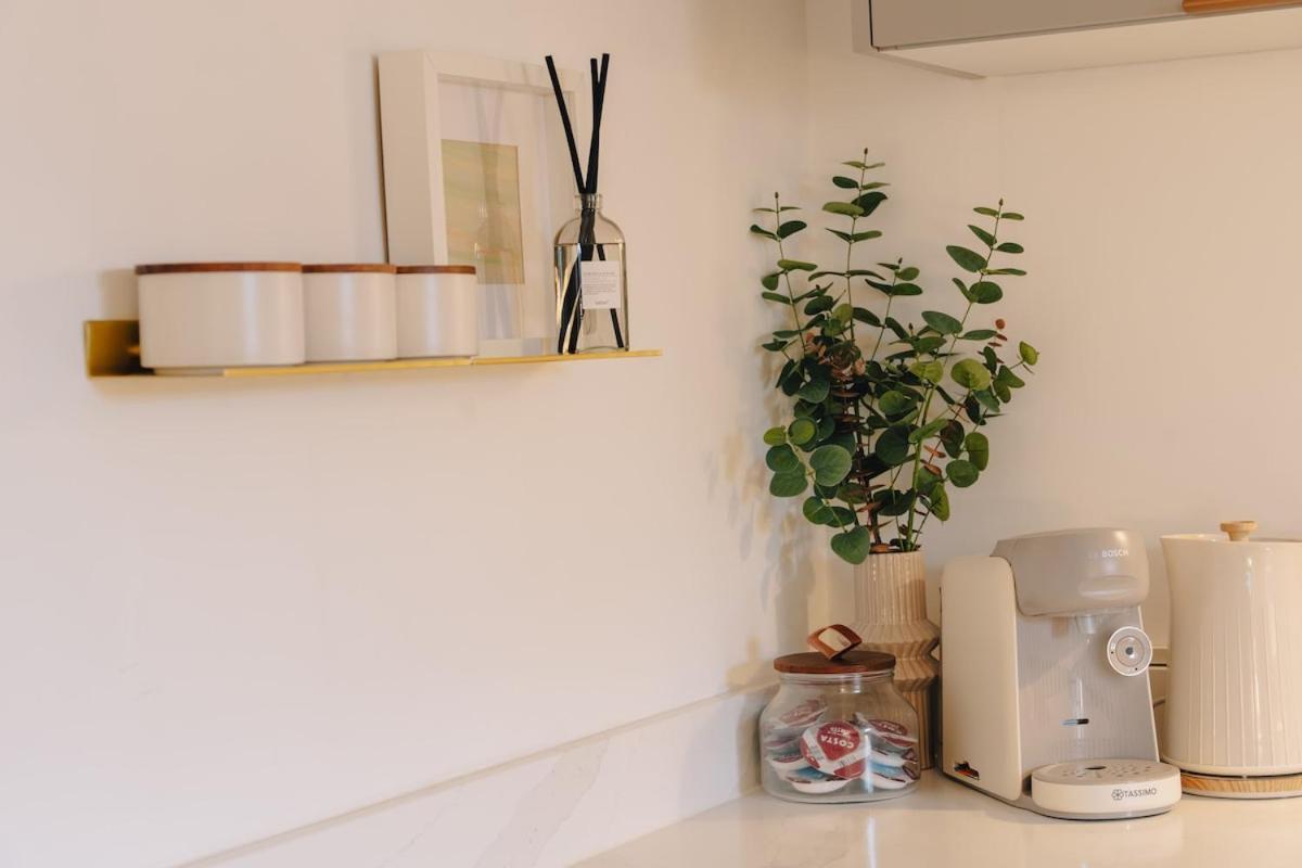 Elegant Hideaway Centre,1 Bed Flat, 3rd Floor Апартаменты *