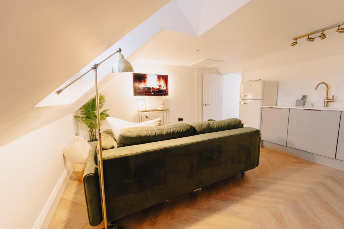 Апартаменты Elegant Hideaway Centre,1 Bed Flat, 3rd Floor